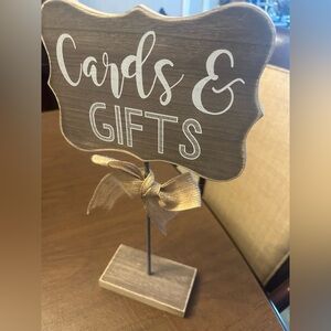 Rustic Brown 'Cards & Gifts' Sign with Gold Bow